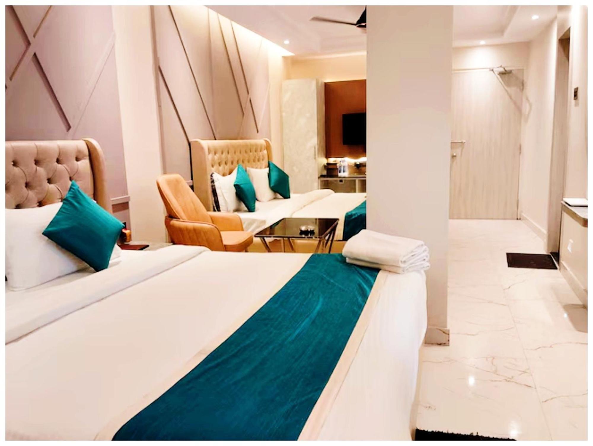Hotel D R E A M L A N D Near Sea Beach - - Restaurant & Parking Facilities - Prime Location With Luxury And Spacious - Book Now 4*